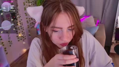 Moon  Bunny online show from 09/11/25, 03:45