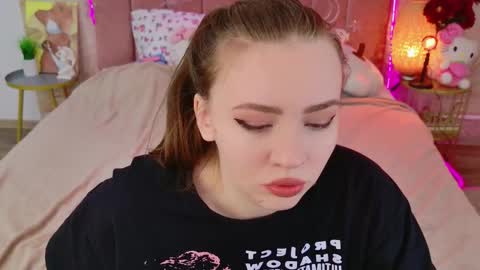 Moon  Bunny online show from 02/12/26, 12:22