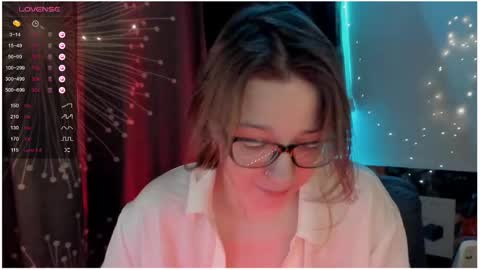 Snapshot of moon__girl chatting on 01/31/25, 08:12 Roxy online show from 01/31/25, 08:12