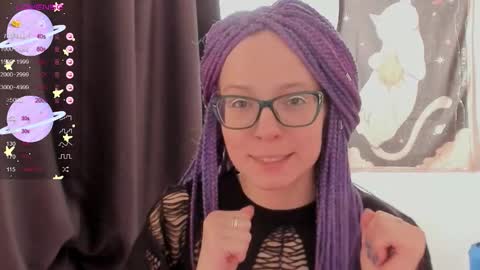 Snapshot of moon__girl chatting on 09/08/25, 02:16 Roxy online show from 09/08/25, 02:16