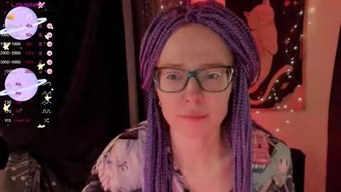 Snapshot of moon__girl chatting on 09/15/25, 07:47 Roxy online show from 09/15/25, 07:47