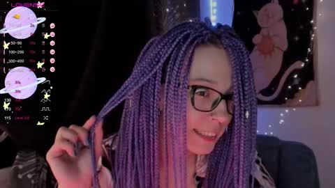 Snapshot of moon__girl chatting on 09/18/25, 09:17 Roxy online show from 09/18/25, 09:17