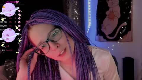 Snapshot of moon__girl chatting on 09/19/25, 08:42 Roxy online show from 09/19/25, 08:42