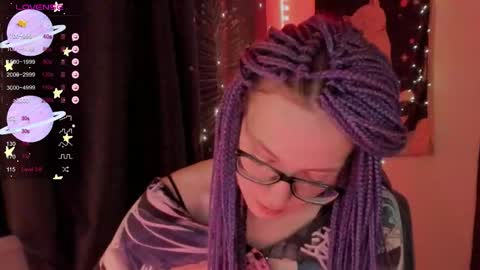 Snapshot of moon__girl chatting on 09/26/25, 06:23 Roxy online show from 09/26/25, 06:23