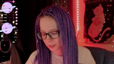 Snapshot of moon__girl chatting on 10/08/25, 08:17 Roxy online show from 10/08/25, 08:17