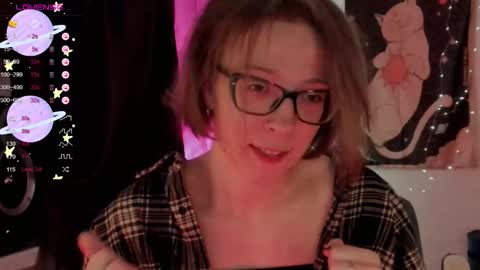 Snapshot of moon__girl chatting on 11/07/25, 07:47 Roxy online show from 11/07/25, 07:47