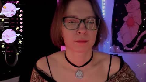 Snapshot of moon__girl chatting on 11/09/25, 07:45 Roxy online show from 11/09/25, 07:45