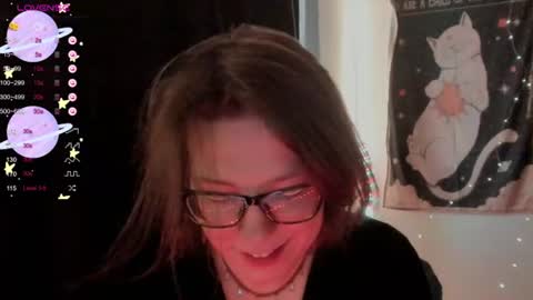 Snapshot of moon__girl chatting on 06/14/26, 06:43 Roxy online show from 06/14/26, 06:43