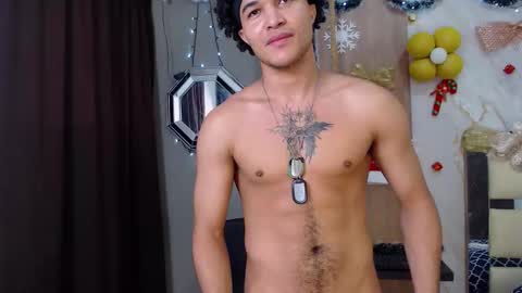 moon_and_fire_ online show from 12/19/25, 04:52