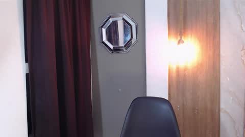 moon_and_fire_ online show from 02/02/26, 04:00