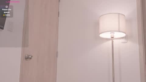 Snapshot of moon_angels chatting on 12/21/25, 11:39 Angels online show from 12/21/25, 11:39