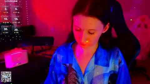 Lola online show from 03/06/25, 11:03