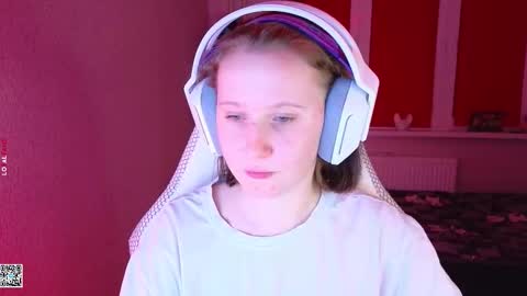 Lola online show from 09/23/25, 05:27