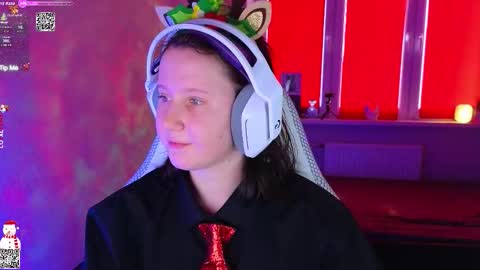 Lola online show from 12/16/25, 08:52