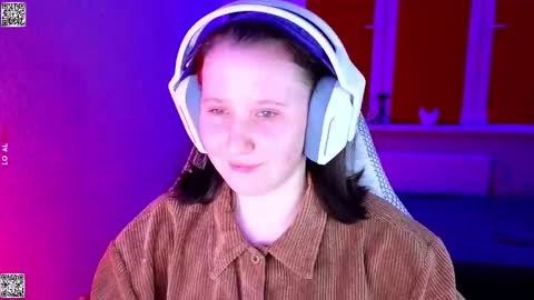 Lola online show from 01/10/26, 03:47