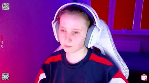 Snapshot of moon_avengers chatting on 03/23/26, 03:16 Lola online show from 03/23/26, 03:16