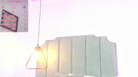 Moon online show from 04/30/26, 12:17