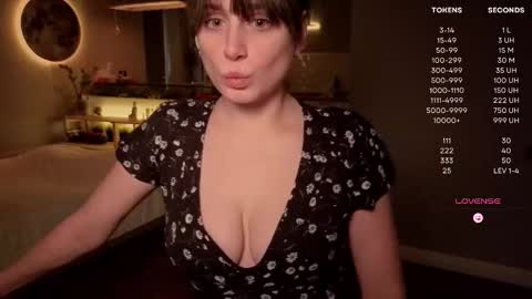 Luna  online show from 10/13/25, 02:50