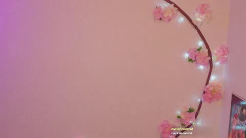 Snapshot of moon_eyess chatting on 04/28/26, 01:37 Im a independent model Welcome online show from 04/28/26, 01:37