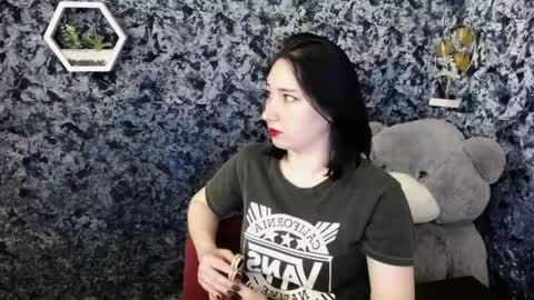 Snapshot of moon_foxy_ chatting on 04/15/26, 08:20 Diana online show from 04/15/26, 08:20