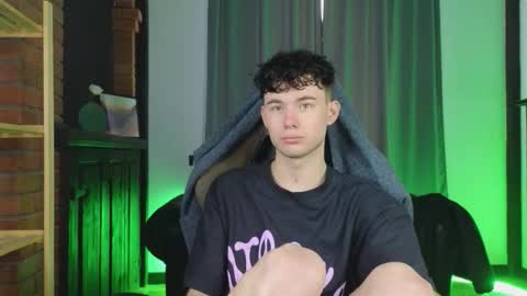 moon_gloww online show from 02/22/26, 05:08