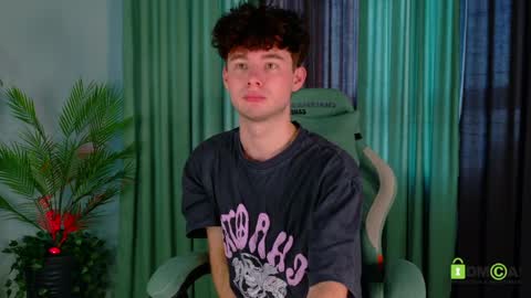 moon_gloww online show from 03/25/26, 01:55