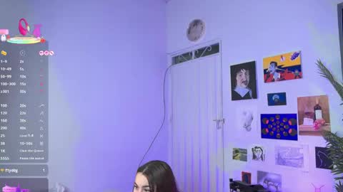  MoonPixie  online show from 06/05/26, 05:47