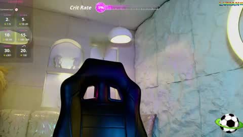 Snapshot of moon_red_r chatting on 07/09/26, 08:35 Moon online show from 07/09/26, 08:35