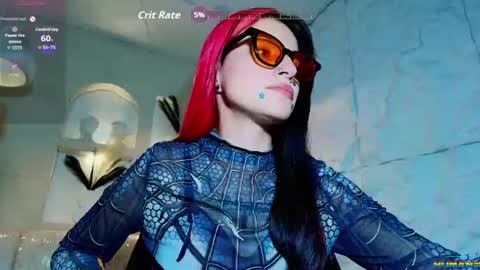 Snapshot of moon_red_r chatting on 07/15/26, 10:15 Moon online show from 07/15/26, 10:15