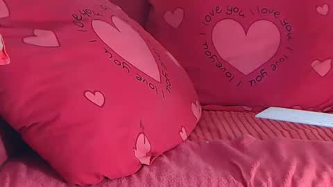 Snapshot of moona_one chatting on 03/12/25, 07:46 Mona online show from 03/12/25, 07:46