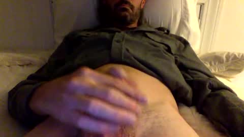 Snapshot of moonbeam164 chatting on 11/06/25, 05:19 moonbeam164 online show from 11/06/25, 05:19