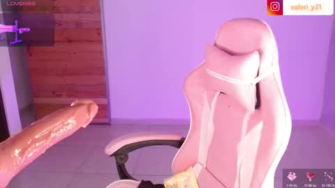 Snapshot of moonbella_bell chatting on 03/04/26, 04:29 bell online show from 03/04/26, 04:29