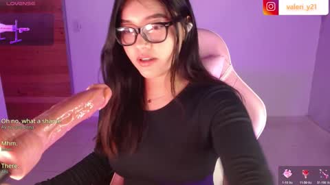 Snapshot of moonbella_bell chatting on 03/06/26, 05:37 bell online show from 03/06/26, 05:37