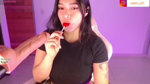 Snapshot of moonbella_bell chatting on 03/24/26, 05:34 bell online show from 03/24/26, 05:34