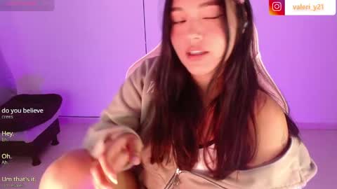 Snapshot of moonbella_bell chatting on 04/16/26, 05:41 bell online show from 04/16/26, 05:41