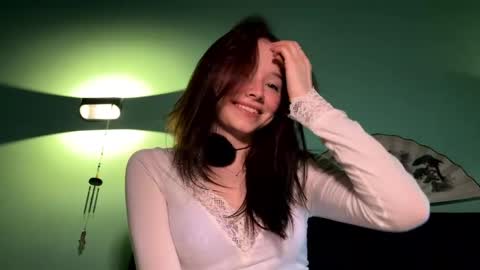 Snapshot of moonfaced_ chatting on 04/01/26, 06:16 Ann online show from 04/01/26, 06:16