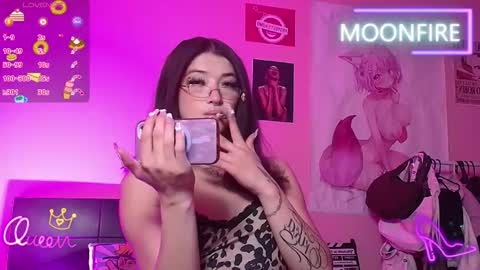 Snapshot of moonfiredance chatting on 02/21/26, 09:43 Nicky online show from 02/21/26, 09:43