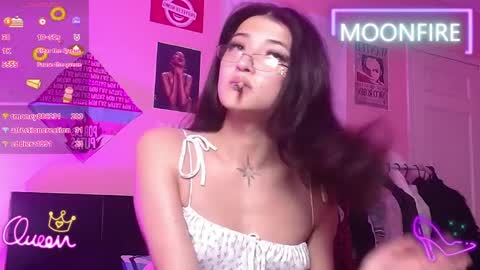 Snapshot of moonfiredance chatting on 04/02/26, 01:14 Nicky online show from 04/02/26, 01:14