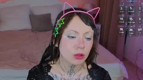 Erica online show from 04/25/26, 01:41
