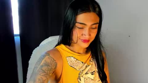 moonie_baddie31 online show from 10/27/25, 08:57