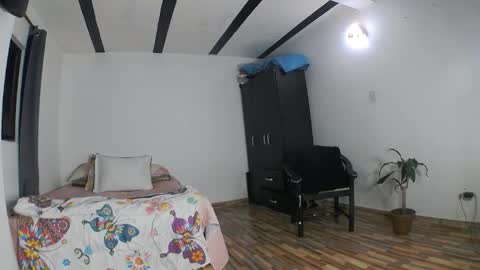 moonie_baddie31 online show from 02/24/26, 03:15