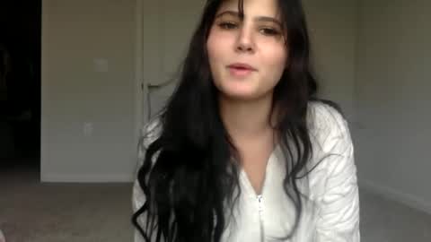 Snapshot of mooniminx chatting on 11/18/25, 02:54 mooni minx online show from 11/18/25, 02:54