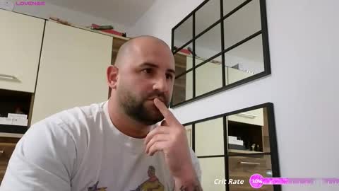 Snapshot of moonjoey chatting on 11/13/25, 01:10 Twitterjoe dominik online show from 11/13/25, 01:10