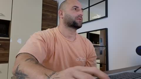 Snapshot of moonjoey chatting on 04/22/26, 05:54 Twitterjoe dominik online show from 04/22/26, 05:54