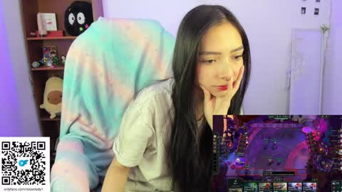 MOON  online show from 01/17/25, 11:07