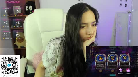 Snapshot of moonlady_ chatting on 01/23/25, 06:06 MOON online show from 01/23/25, 06:06