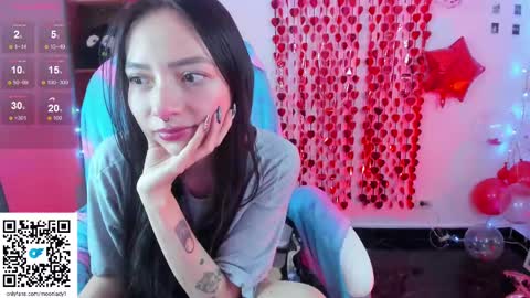 Snapshot of moonlady_ chatting on 02/24/25, 02:40 MOON online show from 02/24/25, 02:40