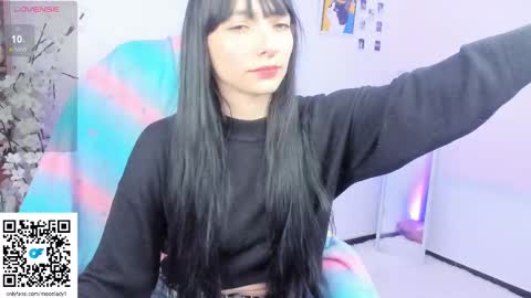 Snapshot of moonlady_ chatting on 09/10/25, 02:33 MOON online show from 09/10/25, 02:33