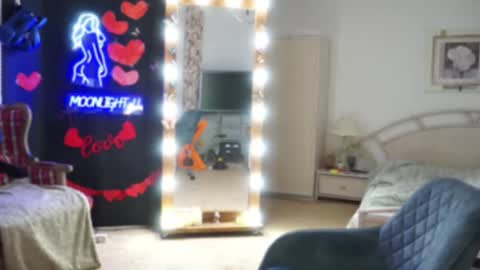 Snapshot of moonlight4u chatting on 02/14/25, 05:51 Jane online show from 02/14/25, 05:51