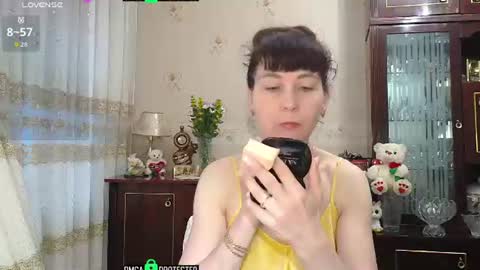 Snapshot of moonlight_88888 chatting on 06/12/26, 01:48 Moonlight 88888 online show from 06/12/26, 01:48